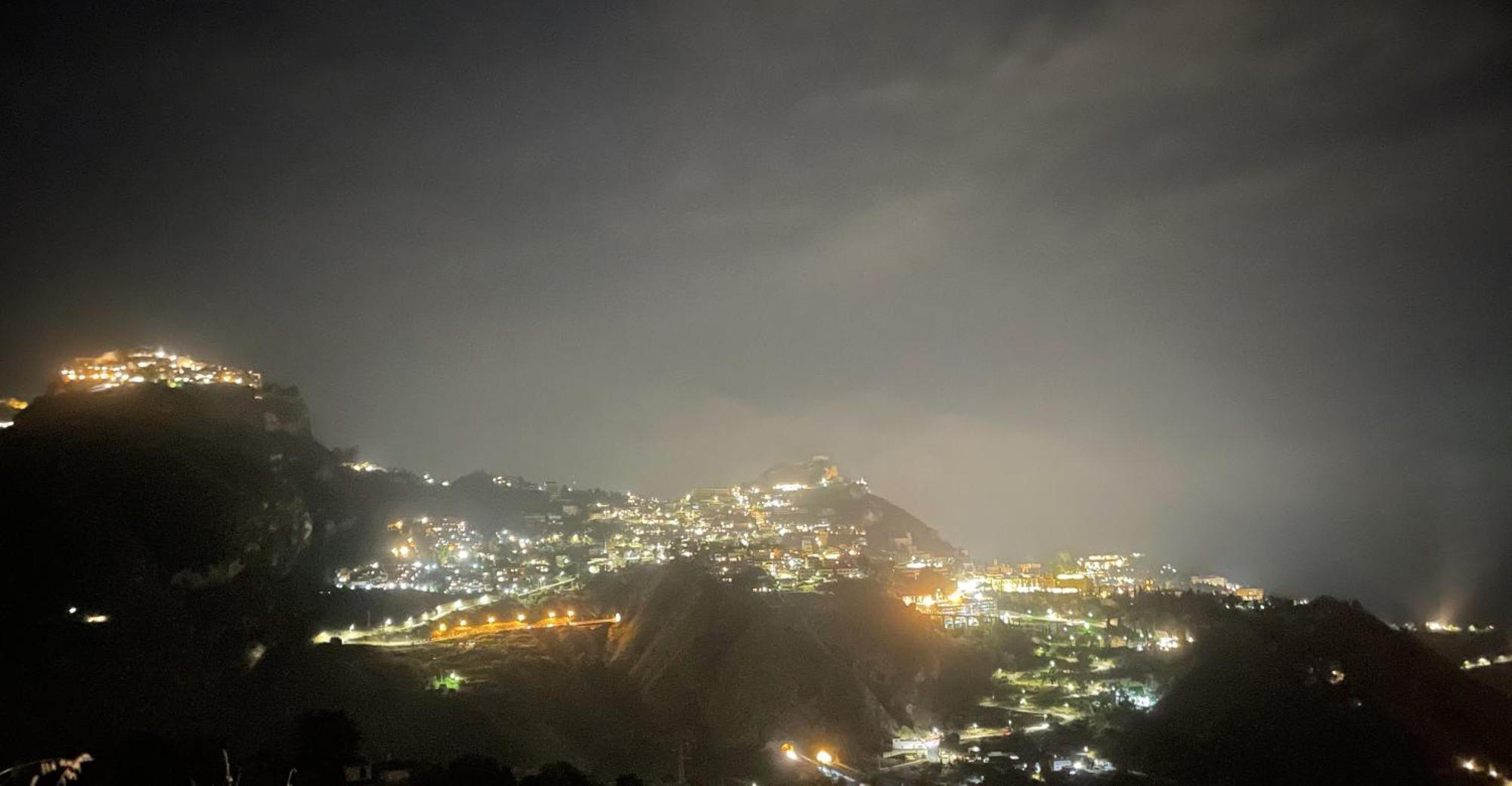 Villa Chris Taormina Buitenkant foto